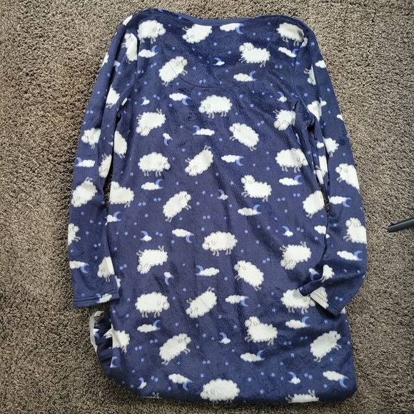 Croft & Barrow Long Nightgown Blue with White Sheep Warm Fuzzy Woman's Medium - Picture 7 of 8
